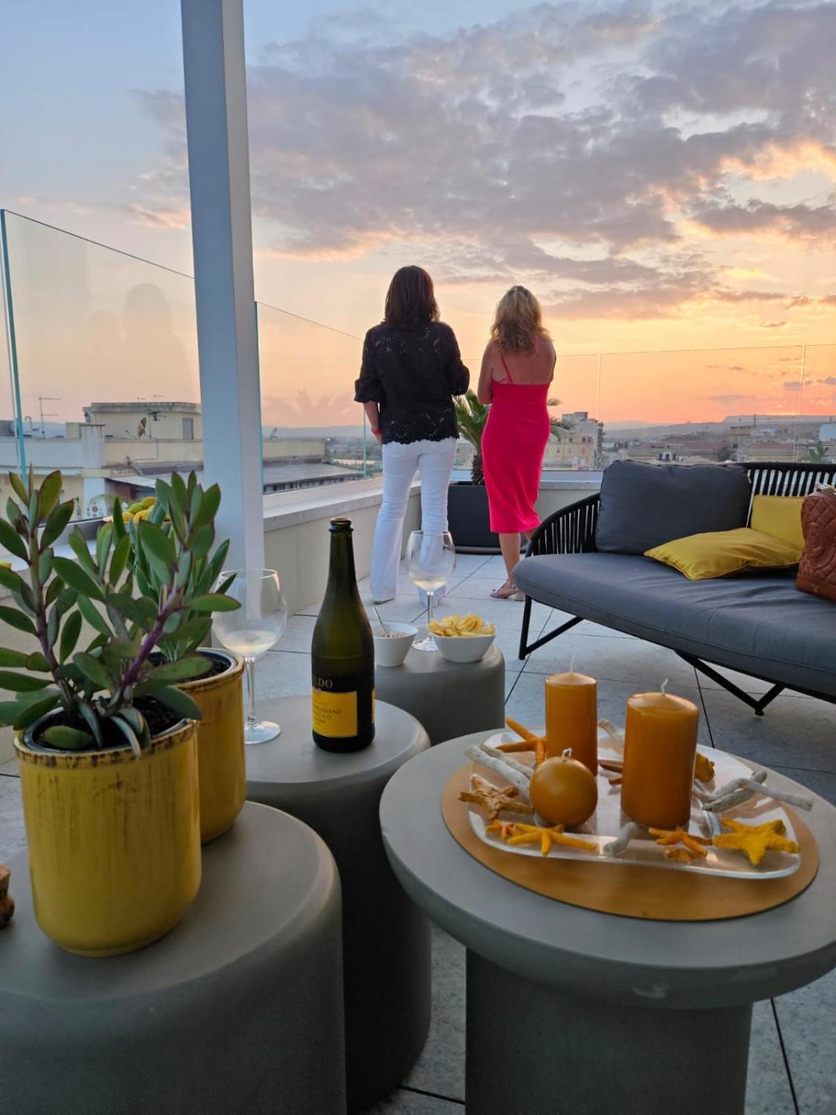 La Terrazza Sul Porto Bed and Breakfast Syracuse Eksteriør billede